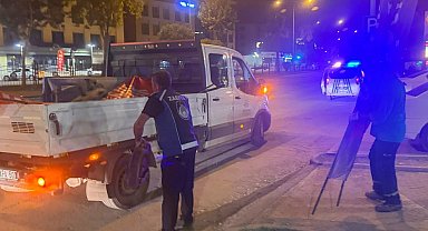 Mevzuata aykırı tabela ve reklam panoları kaldırılıyor