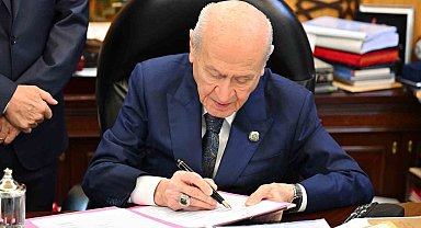 MHP Genel Başkanı Bahçeli: " Bu imzayla bin yıllık kardeşliğimiz bir kez daha tescillenmiştir"