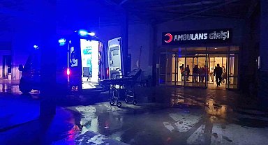 Minibüs tarlaya uçtu: 1 ölü, 2 yaralı