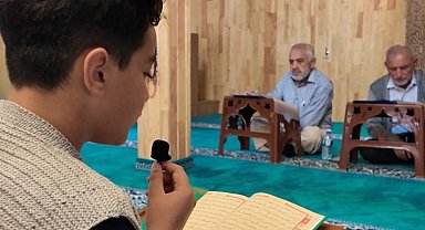Minik yürekler Kur'an-ı Kerim'i güzel okumak için yarıştı
