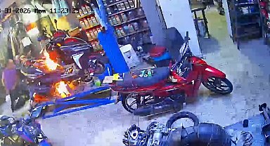 Motosiklet tamirhanesinde ilginç anlar