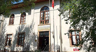 Muğla Halk Kütüphanesi güçlendirme için tahliye ediliyor