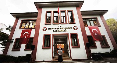 Muğla'nın 100 yıllık tarihi belediye binası vakıflara geçiyor