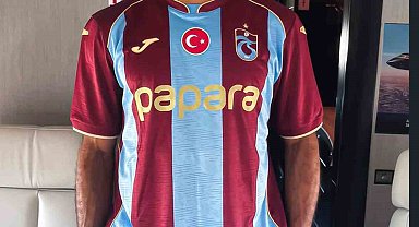 Muhammed Salah uçağa bindi, Trabzonspor formasını giydi