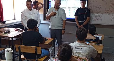 Nazilli'de öğrenciler yaz tatilinde de ders başında