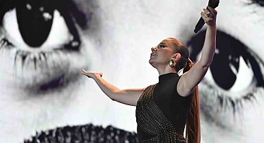 Nevşehir Kültür Yolu Festivali'nde Merve Özbey rüzgarı
