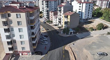 Niğde'de altyapısı tamamlanan bölgelerde asfalt çalışmaları sürüyor