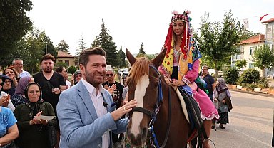 Nikfer'de Gurbetçi Şenliği coşkusu yaşandı