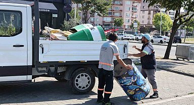 Nilüfer'de kaldırımlar temizlendi