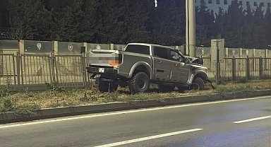 Ön tekerleği arızalandığı iddia edilen arazi aracı PTS direğine çarptı: 1 yaralı