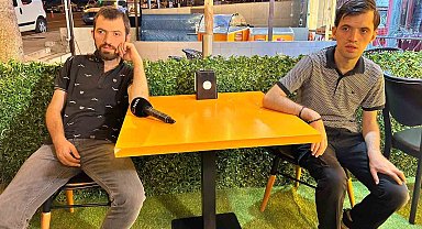 Otizmli ve zihinsel engelli ikiz kardeşlerin hafızası görenleri şaşırtıyor