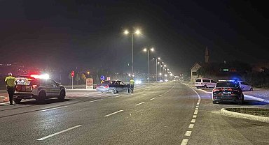 Oto tamircisi test için çıktığı otomobille kaza yaptı: 2 yaralı
