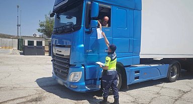Otoyol jandarmasından bilgilendirme faaliyeti