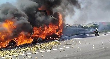Otoyolda feci kaza: Tır alev aldı, 1 kişi hayatını kaybetti