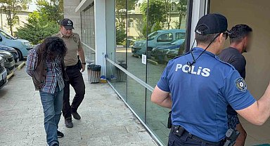 Polise saldırıp görevini yaptırmayan 2 şüpheli tutuklandı