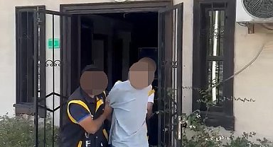 Polise yakalanmamak için saçını kazıttı, yine kaçamadı