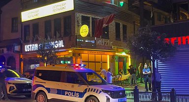 Polisin yanında bile durmadılar… Tarihi Arapşükrü Sokağı'nda kavga kamerada