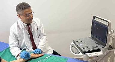 Prof. Dr. İrfan Koca: "Aşırı terleme sadece kozmetik bir sorun olarak görülmemeli"