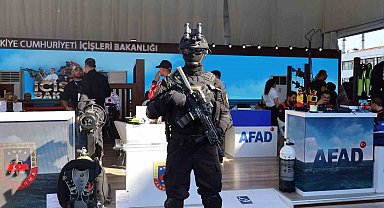 "Siyah Giyen Adamlar" yüksek teknolojileri ve keskin nişancılarıyla nefes kesti