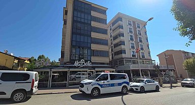 Safranbolu'da 4. kattan düşen genç kız ağır yaralandı: Kafenin tentesi hayatta tuttu