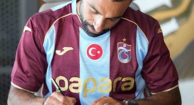 Salah Trabzonspor'a imzayı attı, ayağının tozuyla Trabzonspor reklam filmi çekimine katıldı