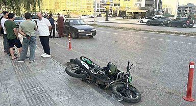 Samsun'da otomobil ile motosiklet çarpıştı: 1 yaralı