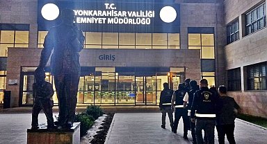 Sanayiye tamir için bırakılan otomobili çalan 3 kişiyi polis yakaladı
