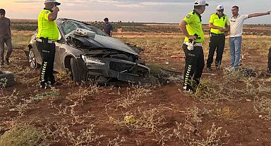 Şanlıurfa'da devrilen otomobil hurdaya döndü: 9 yaralı