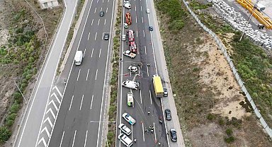 Sarıyer Kuzey Marmara Otoyolu Edirne istikametinde kamyon ile otomobil çarpıştı. Kazada yaralılar olduğu öğrenildi. Olay yerine çok sayıda itfaiye ekibi sevk edildi. Ekiplerin olay yerindeki çalışması sürüyor