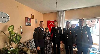 Şehit ailesine vefa ziyareti
