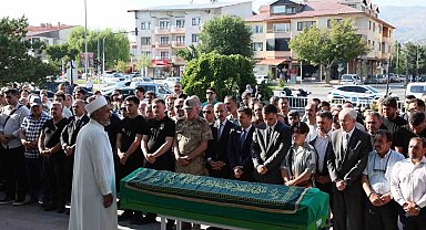 Şehit babası Mehmet Zengin son yolculuğuna uğurlandı