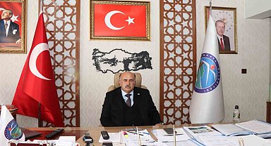 Şenkaya Belediye Başkanı Görbil Özcan partisinden istifa etti
