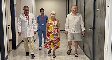 Şiddetli kalça ve bacak ağrısının arkasından iki ayrı omurga hastalığı çıktı