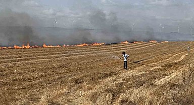 Silivri'de tarla yangınına havadan müdahale ediliyor