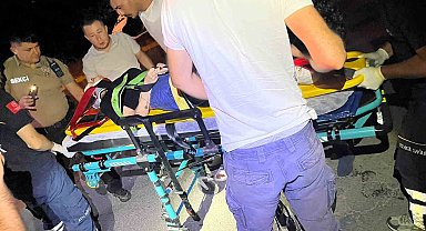 Sındırgı'da otomobil kanala uçtu: 2 yaralı