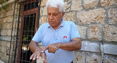 Su altında temizlik yaparken eline aslan balığı dikenleri batan profesörden sıcak sulu ilk müdahale uyarısı
