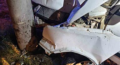 Susurluk'ta otomobil şarampole devrildi:1 yaralı