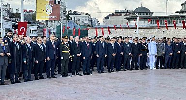 Taksim Meydanı'nda 30 Ağustos Zafer Bayramı töreni