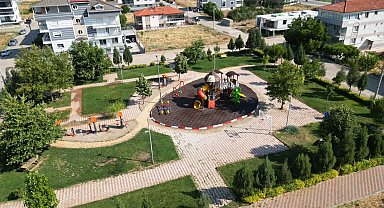 Tavas'ın parkları çocuklar için daha güvenli ve modern hale getiriliyor