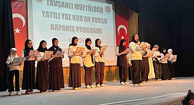 Tavşanlı'da yatılı Yaz Kur'an Kursu kapanış programı coşkuyla gerçekleştirildi