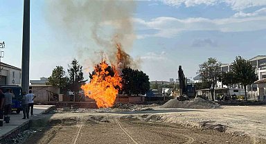 Tekirdağ'da yol çalışması esnasında korkutan yangın: Alevler metrelerce havaya yükseldi