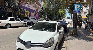 Ters yönden gelen sürücüsü uyarılara kulak asmadı