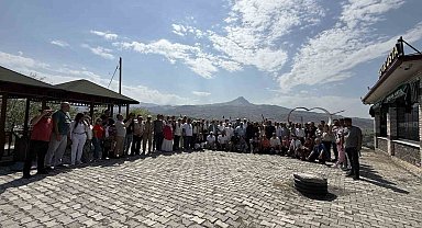 TİGAD'ın 13. Dijital Medya Çalıştayı kapsamında gazeteciler Tuzluca'yı ziyaret etti