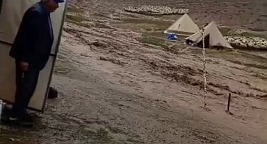 Tunceli'de selin vurduğu yaylalarda üreticiler zor anlar yaşadı