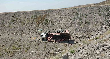 Tunceli'de vinç uçuruma yuvarlandı: 1 yaralı