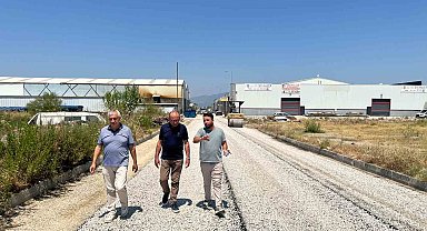 Turgutlu'da sanayi sitesine 5 bin metrekarelik asfalt hamlesi