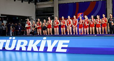 U17 Kadın Milli Voleybol Takımı, dünya ikincisi oldu