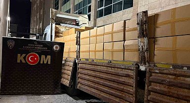 Ulukışla'da 10 milyon liralık kaçak makaron ele geçirildi