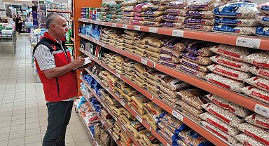 Uşak'ta marketlerde tarımsal ürün fiyatları takip edildi