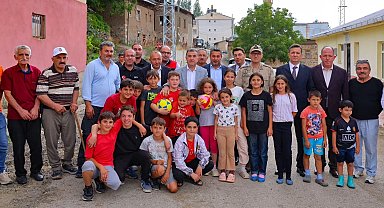 Vali Eldivan, yangınzedeleri yalnız bırakmadı